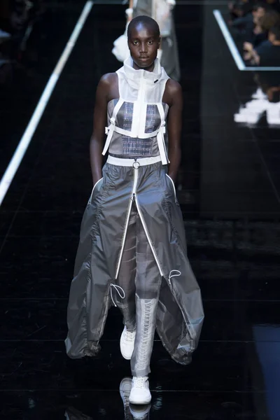 Look 4